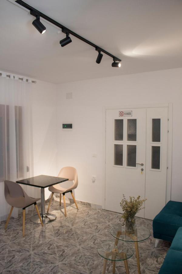 Vila Shehaj Luxury Apartment Vlore Exterior photo